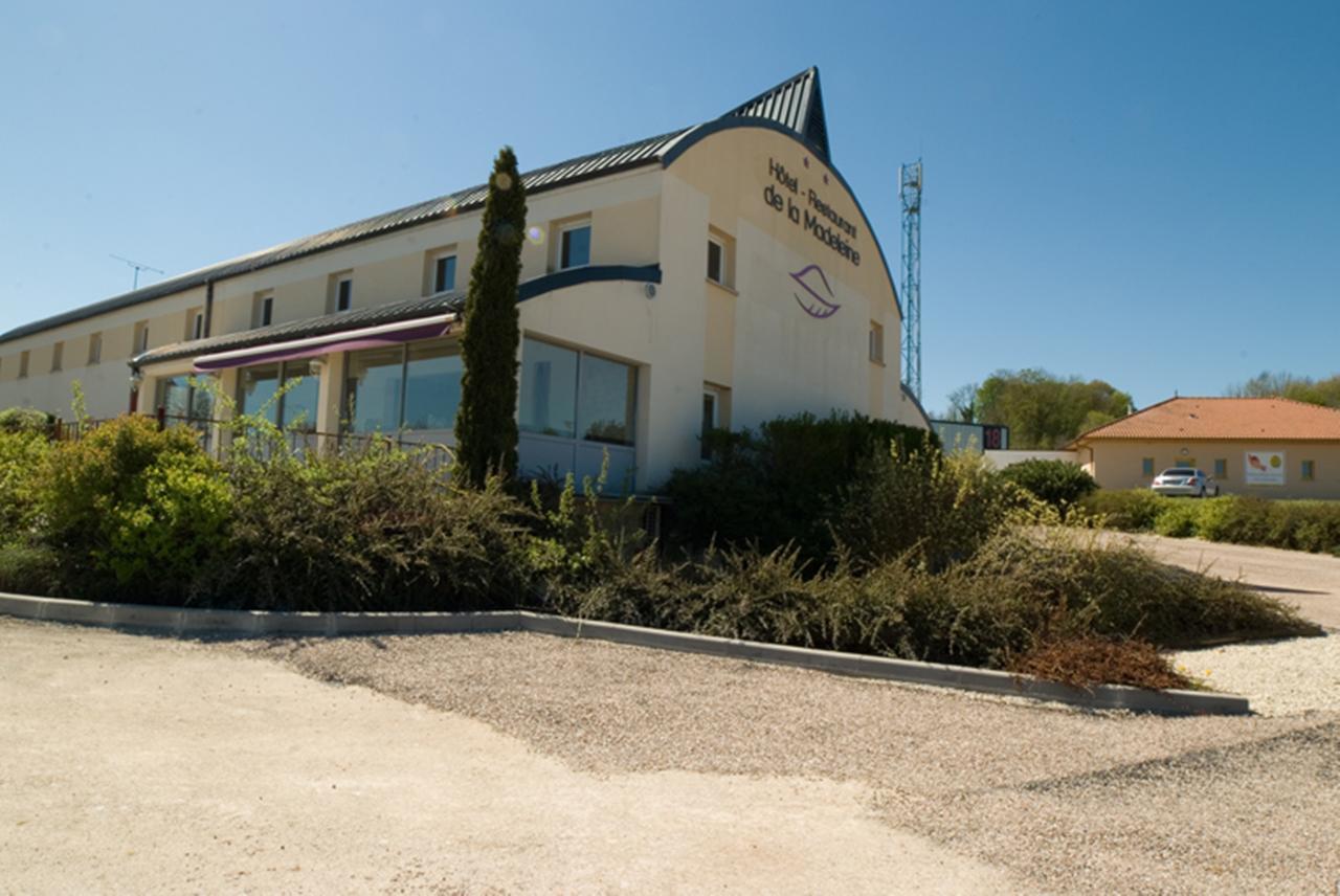 Logis Hotel Restaurant De La Madeleine Commercy Exterior photo